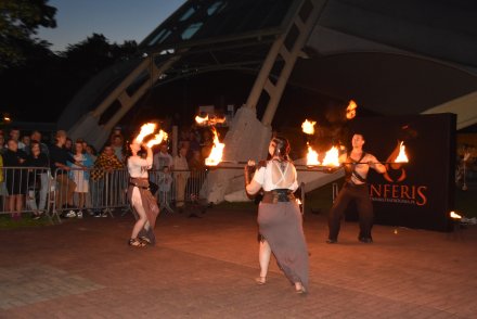 Cieszymy się latem - teatr ognia
